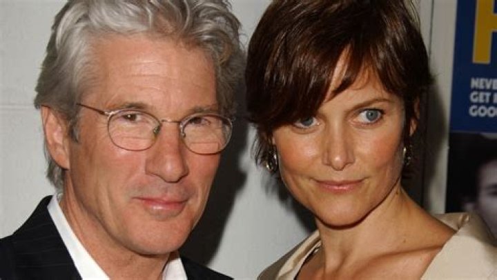 A Review of Carey Lowell And Her 3 Failed Marriages Including The Last One to Richard Gere