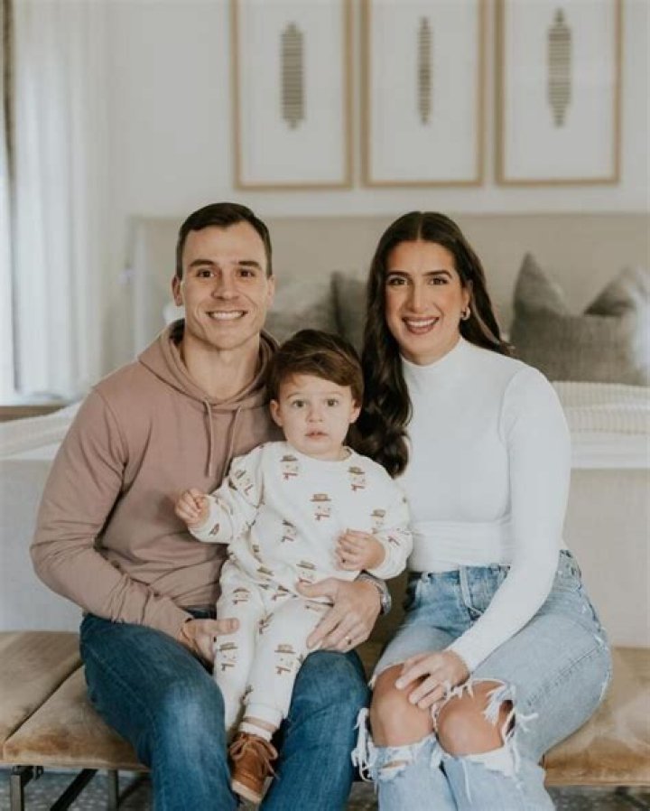 Chloe Melas Bio, Wiki, Age, Husband, Height, Salary, Net Worth and CNN