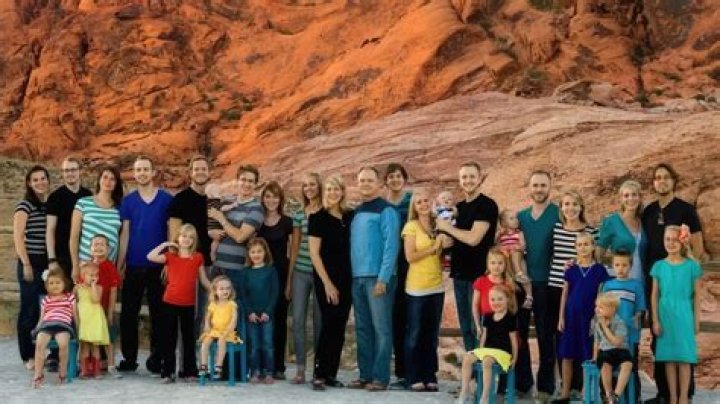 Dan Reynolds Bio, Age, Family, Wife, Kids, Height, Disease, Songs, and Net Worth
