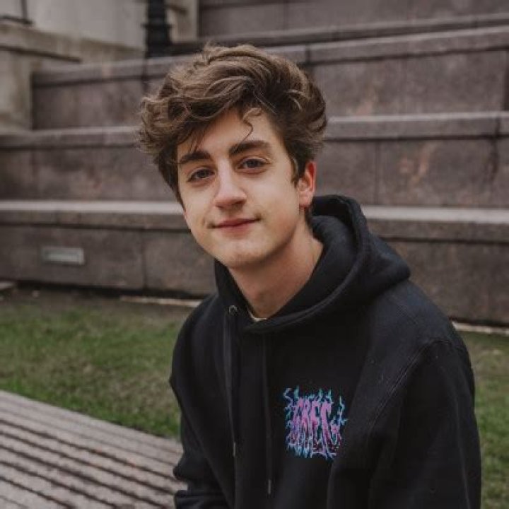Danny Gonzalez Bio, Wiki, Age, Height, Laura, YouTube and Net Worth