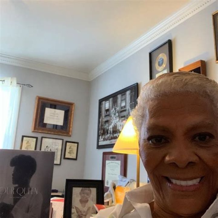 Is Dionne Warwick Still Alive? Her Age Net Worth And Health Update – Is She Sick?