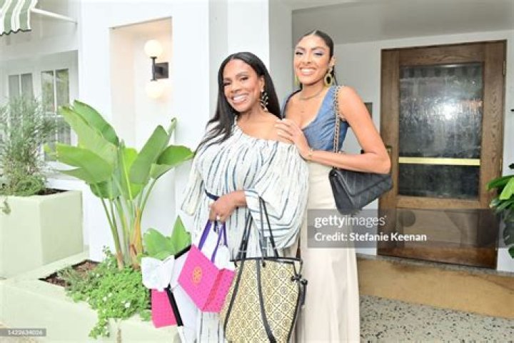 Ivy-Victoria Maurice Age: Meet Sheryl Lee Ralph Daughter On Instagram