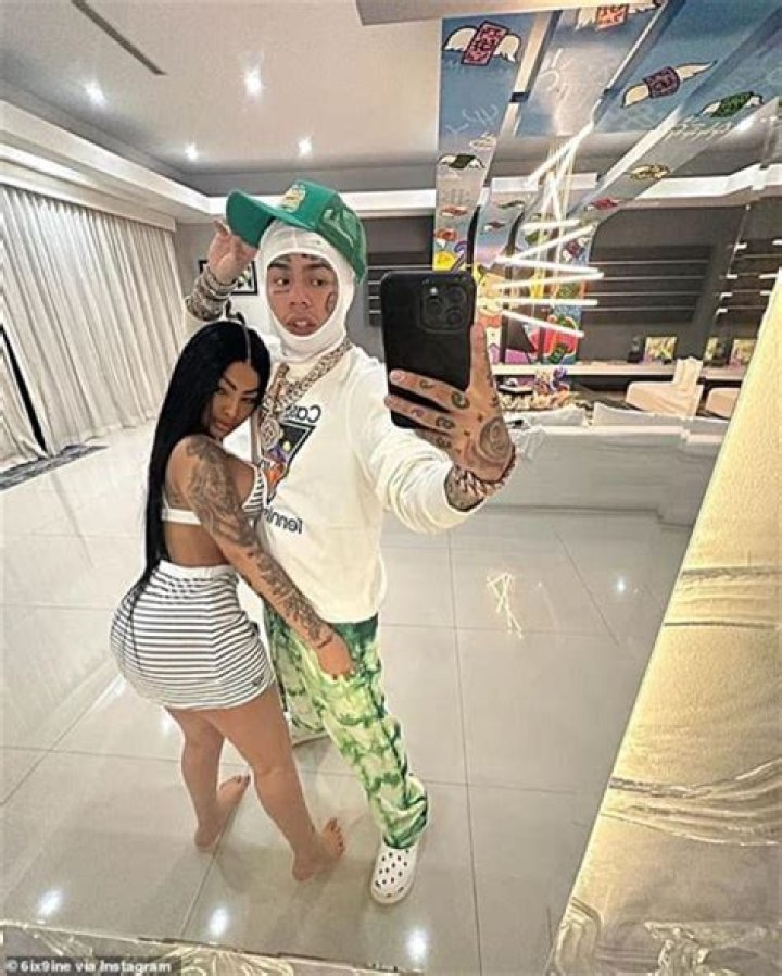 Jade (ohsoyoujade) Real Name, Tekashi 6ix9ine girlfriend Age, Instagram