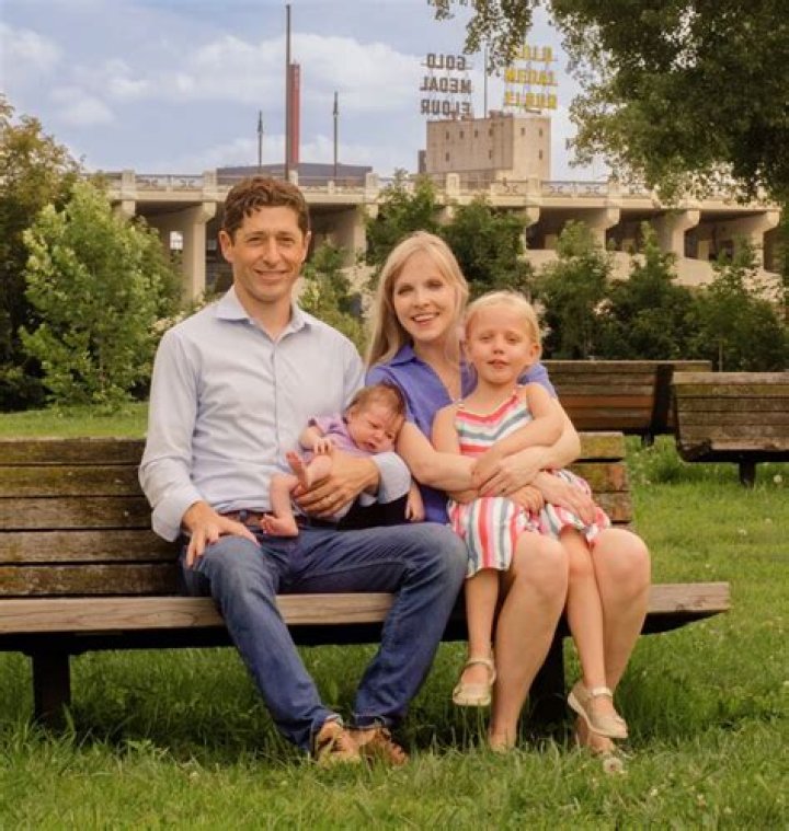 Jonathan Weant Bio, Wiki, Age, Family, Wife, Salary, Married and WBTW 13