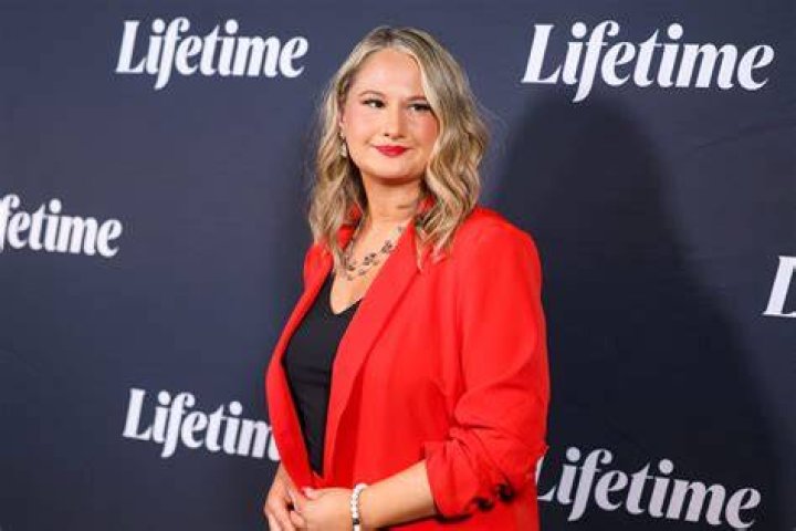 Mari Blanchard Net Worth, Income, Salary, Earnings, Biography
