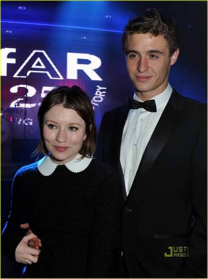 Max Irons, Movies, Body, Career, Girlfriend & Net Worth