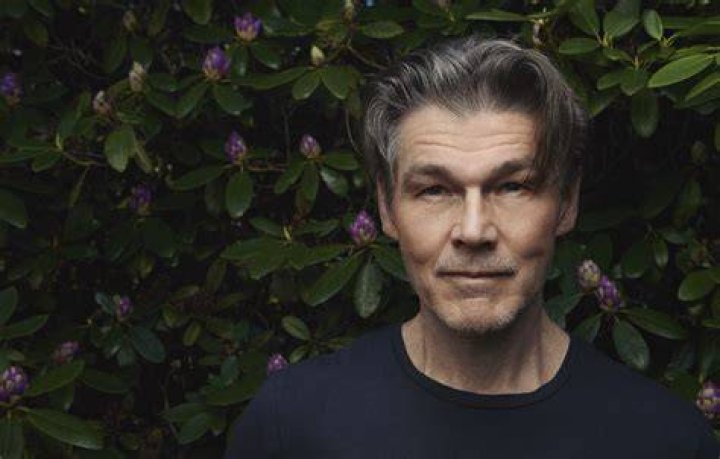 Morten Harket Bio, Wiki, Age, Height, Family, Wife, Albums, Songs, and Net Worth.