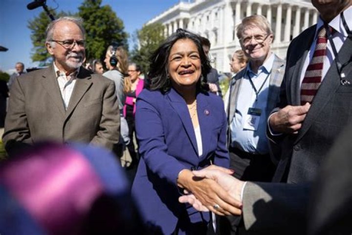 Pramila Jayapal (Politician) Age, Husband, Twitter, Salary, and Net Worth