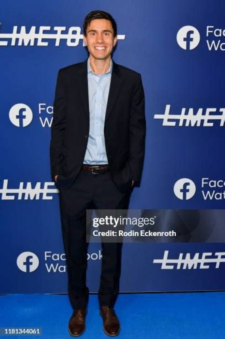 Ricky Van Veen’s biography, fact, career, awards, net worth & life story