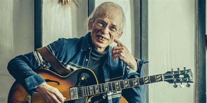 Steve Howe Net Worth, Income, Salary, Earnings, Biography