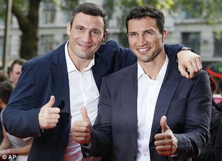 Vitali Klitschko: Wife, net worth, tattoos, smoking & body facts
