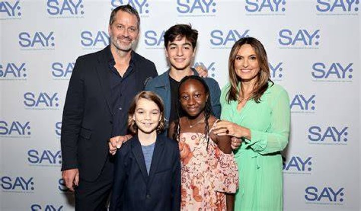 william lewis Bio, Wiki, Age, Height, Wife, Kids, Family, Journalist, SVU and Net Worth